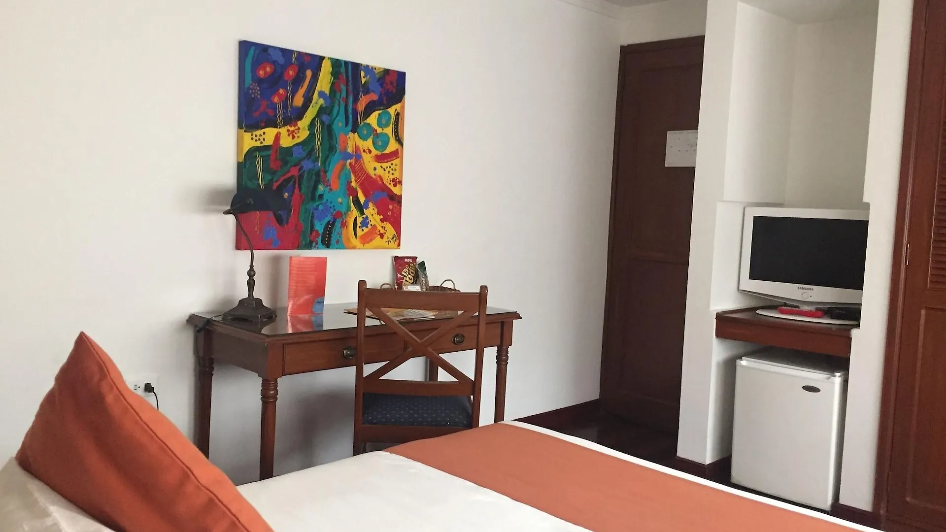 Hotel Emaus Bogota