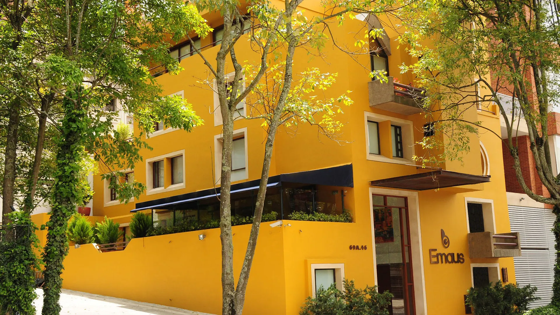 ***  Hotel Emaus Bogota Colombia