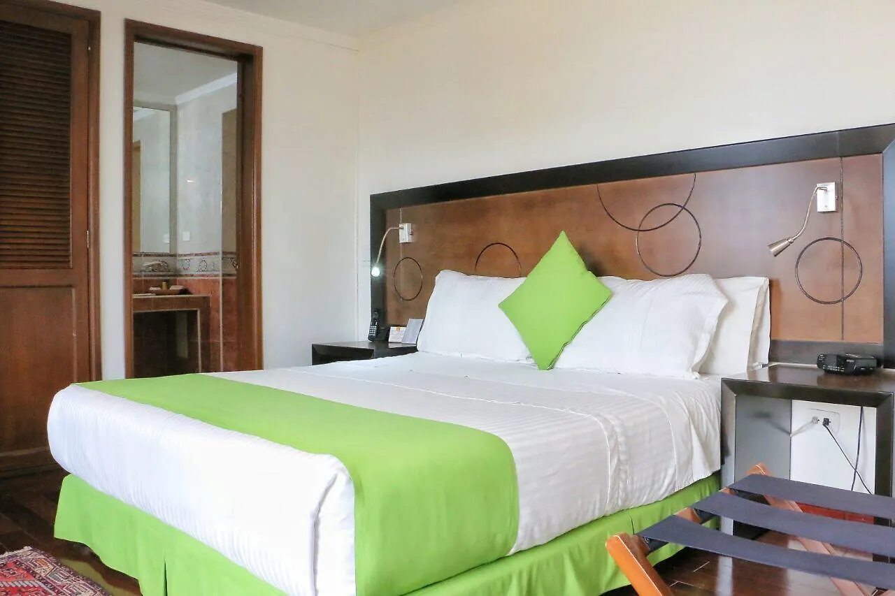 Hotel Emaus Bogota